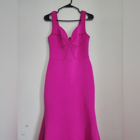 Magenta Colored, Medium Sized Dress - Picture 3 of 4